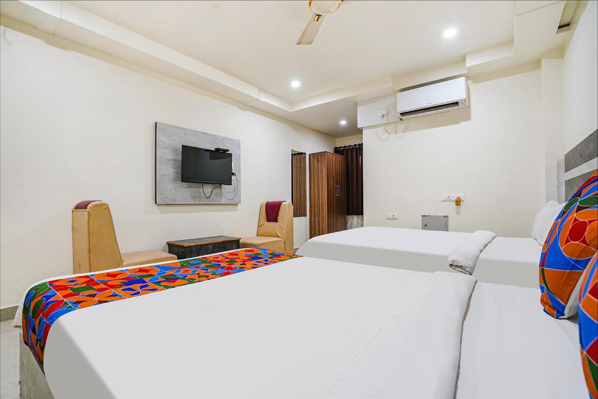 Fabhotel Ambika Elite Buckinghampet Bagian luar foto