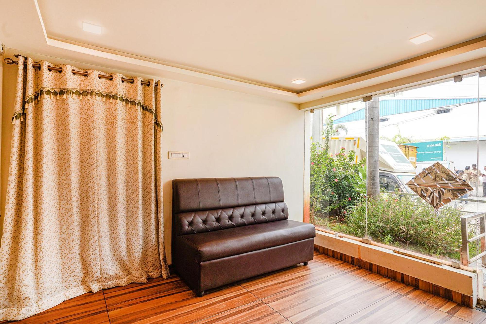 Fabhotel Ambika Elite Buckinghampet Bagian luar foto